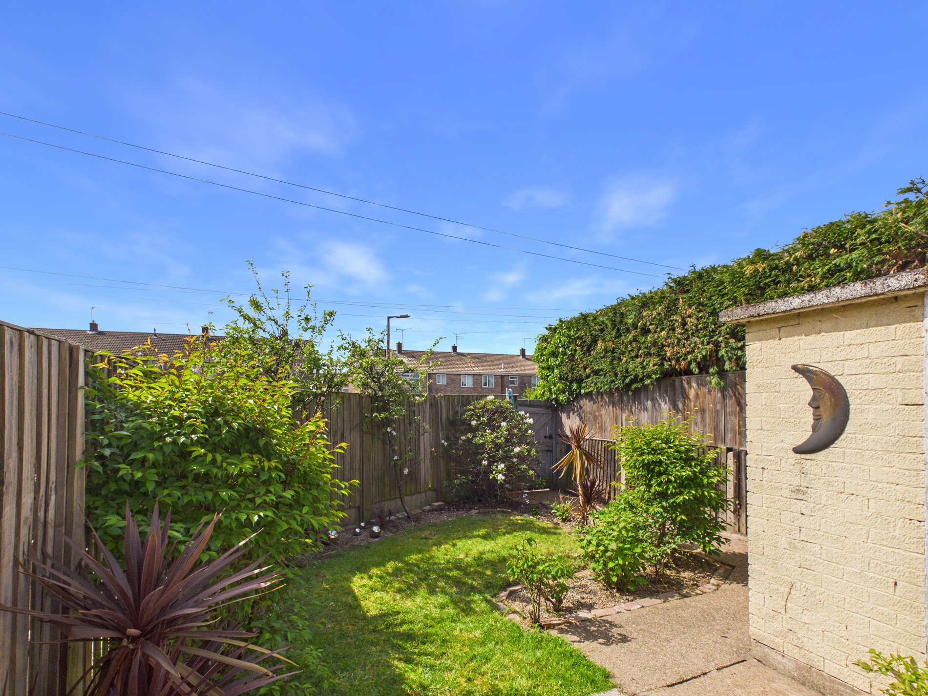 3 bed terraced house for sale in Kingsway Avenue, New Ollerton, NG22  - Property Image 3