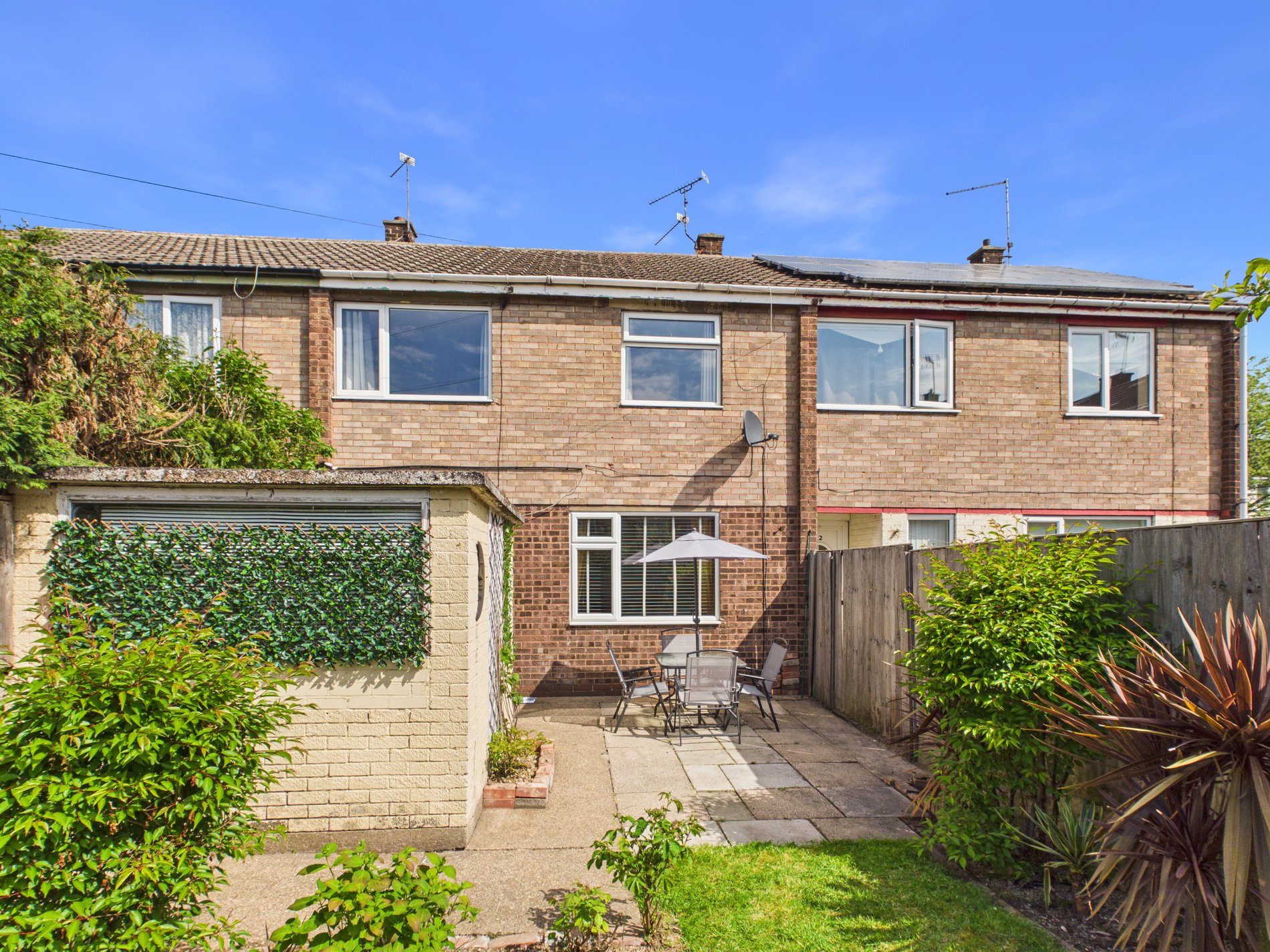 3 bed terraced house for sale in Kingsway Avenue, New Ollerton, NG22  - Property Image 1