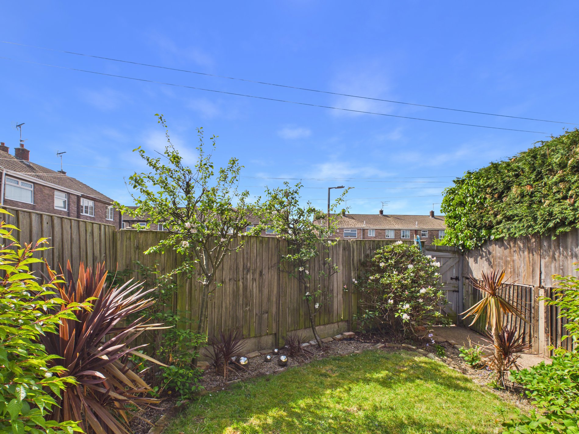 3 bed terraced house for sale in Kingsway Avenue, New Ollerton, NG22  - Property Image 2