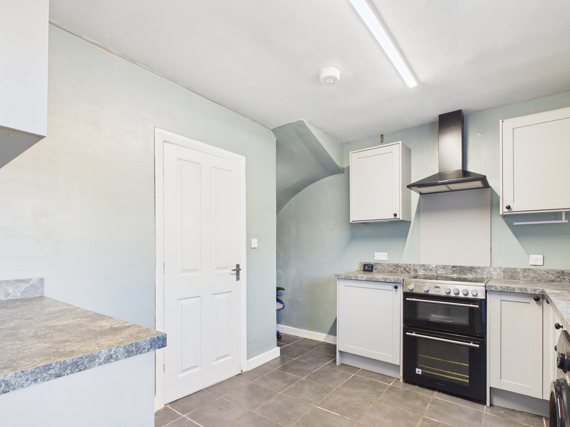 3 bed terraced house for sale in Savile Road, Bilsthorpe, NG22  - Property Image 4