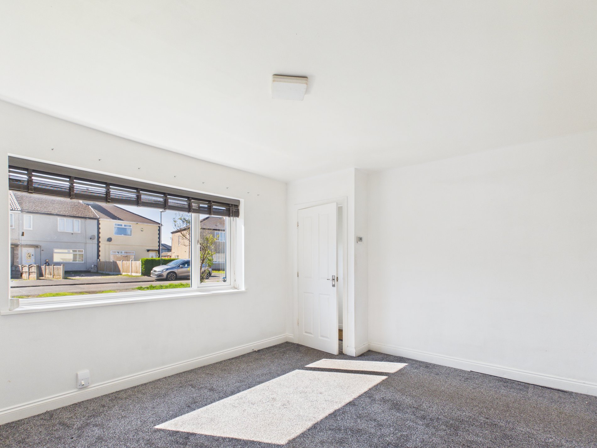 3 bed terraced house for sale in Savile Road, Bilsthorpe, NG22  - Property Image 2