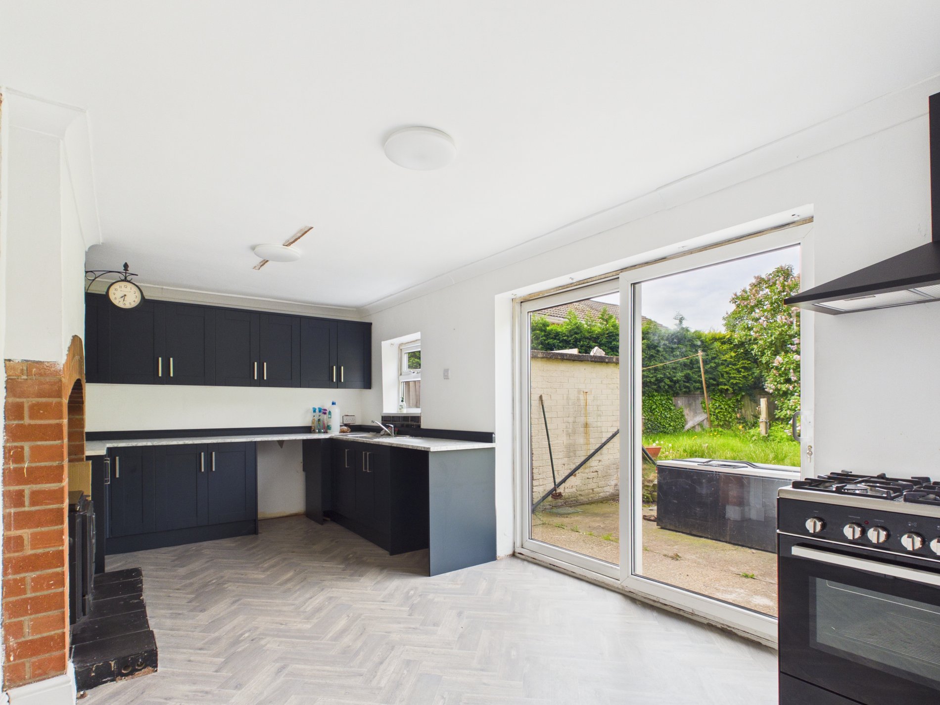 3 bed semi-detached house for sale in Laxton Drive, Meden Vale, NG20  - Property Image 2