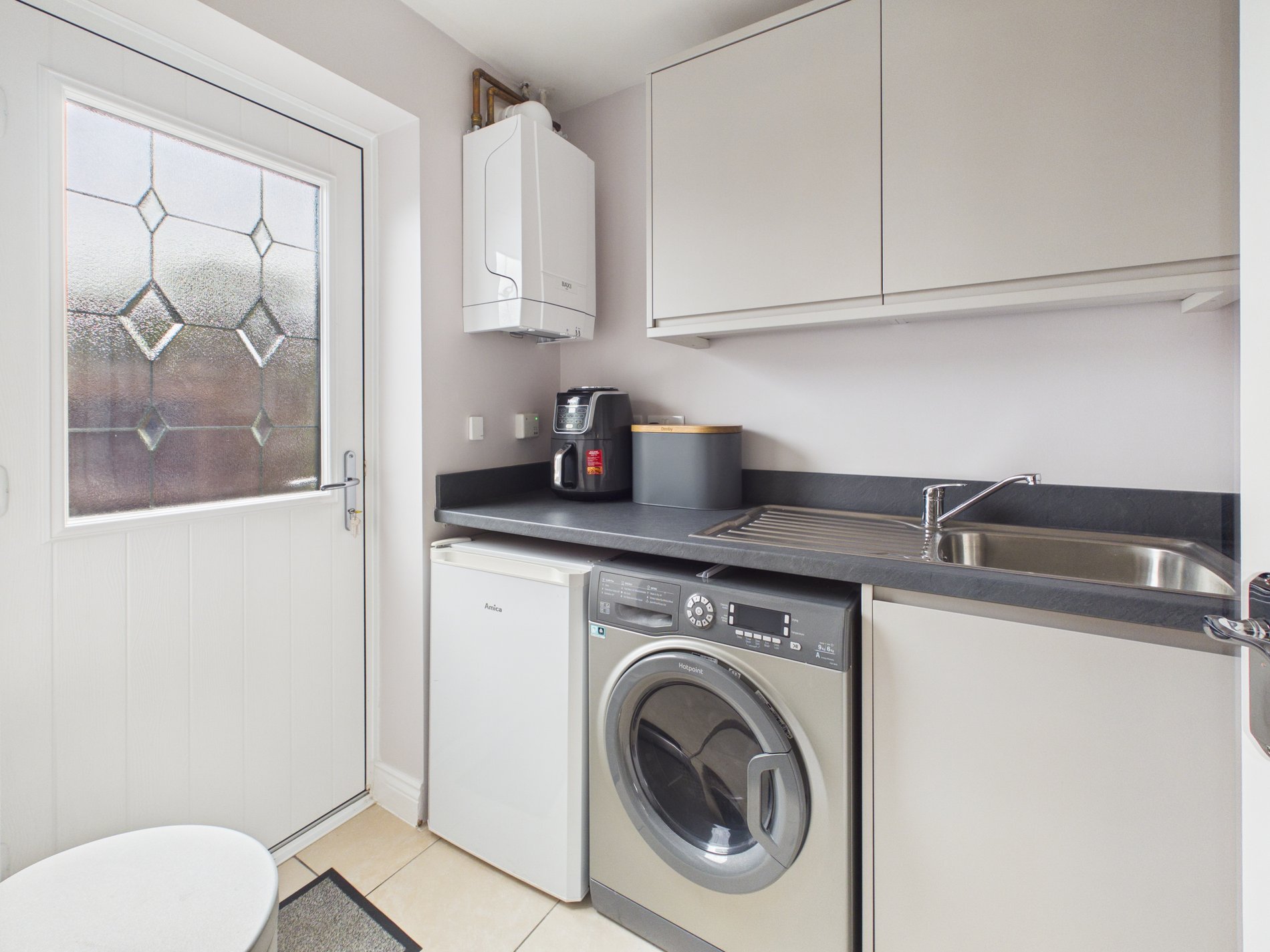 4 bed detached house for sale in Old School Drive, Edwinstowe, NG21  - Property Image 9