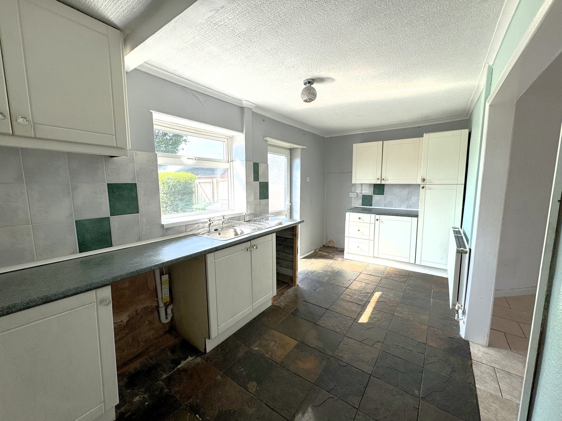 3 bed terraced house to rent in Sixth Avenue, Edwinstowe, NG21  - Property Image 3