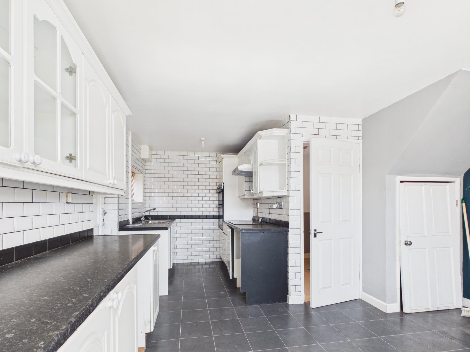 3 bed semi-detached house for sale in Breck Bank, New Ollerton, NG22  - Property Image 3