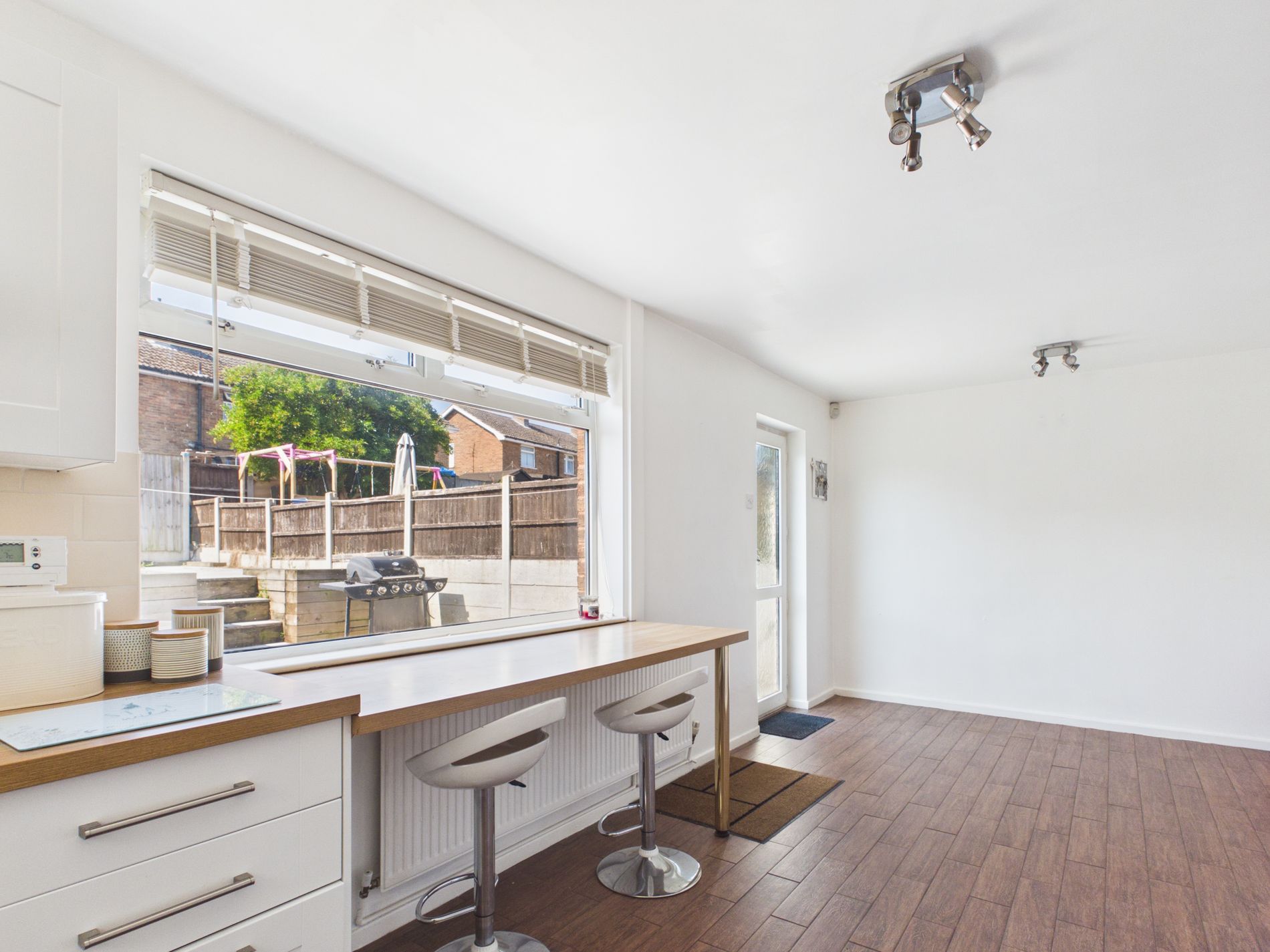 3 bed semi-detached house for sale in Birklands Avenue, New Ollerton, NG22  - Property Image 4