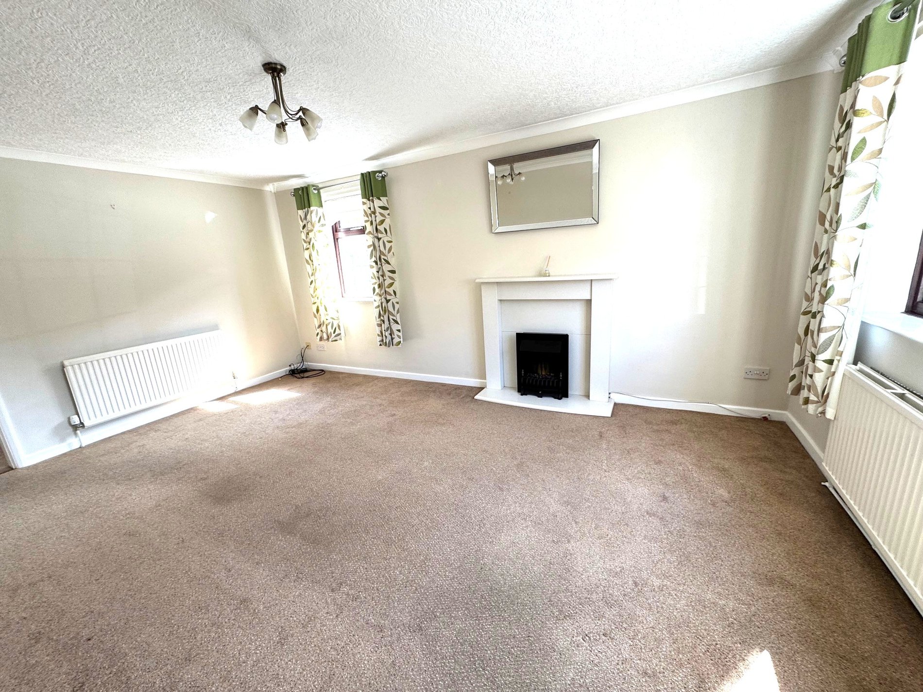 2 bed bungalow to rent in Woodhead Close, Edwinstowe, NG21  - Property Image 2