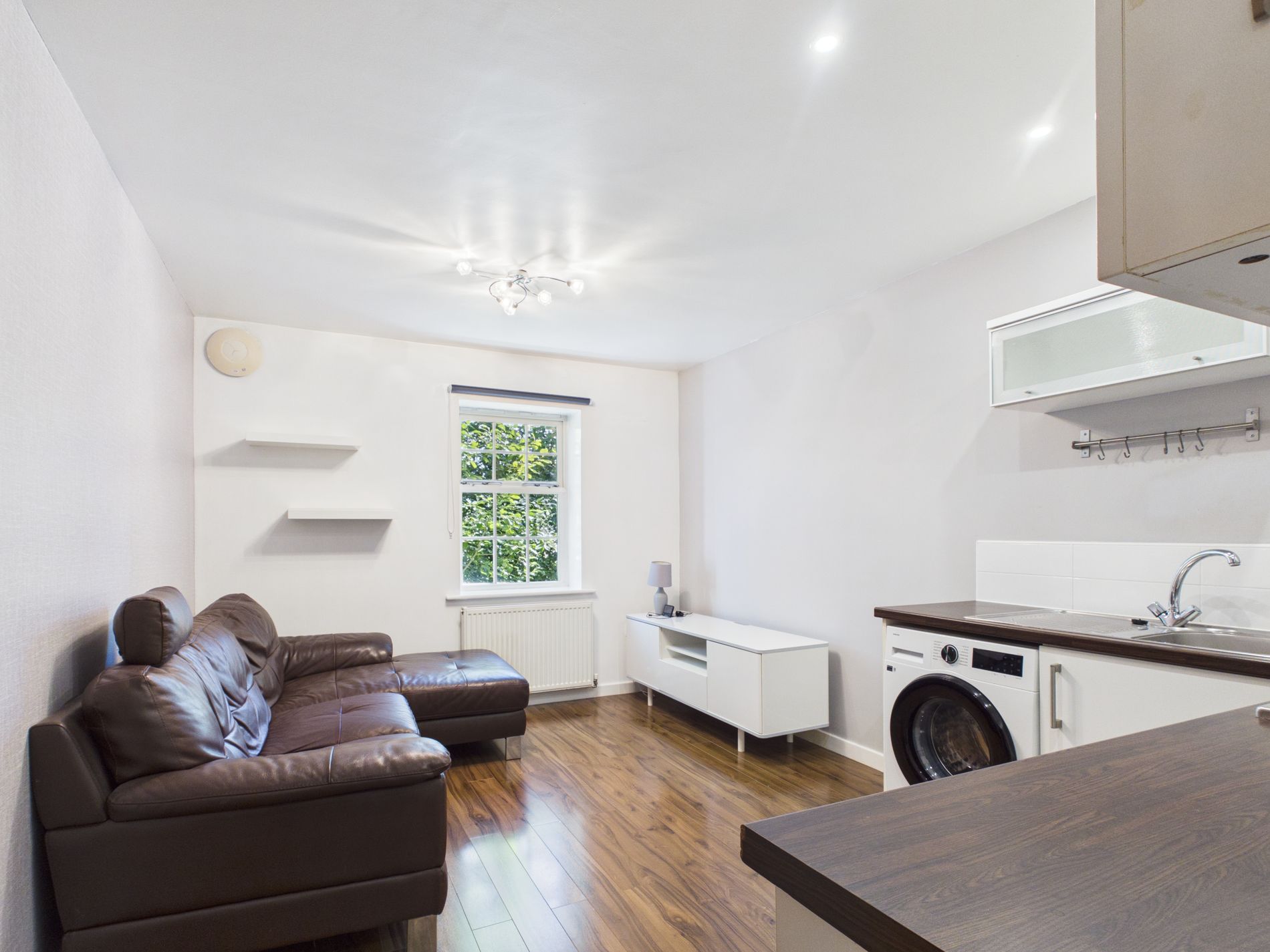 2 bed flat for sale in Bath Lane, Mansfield, NG18  - Property Image 3