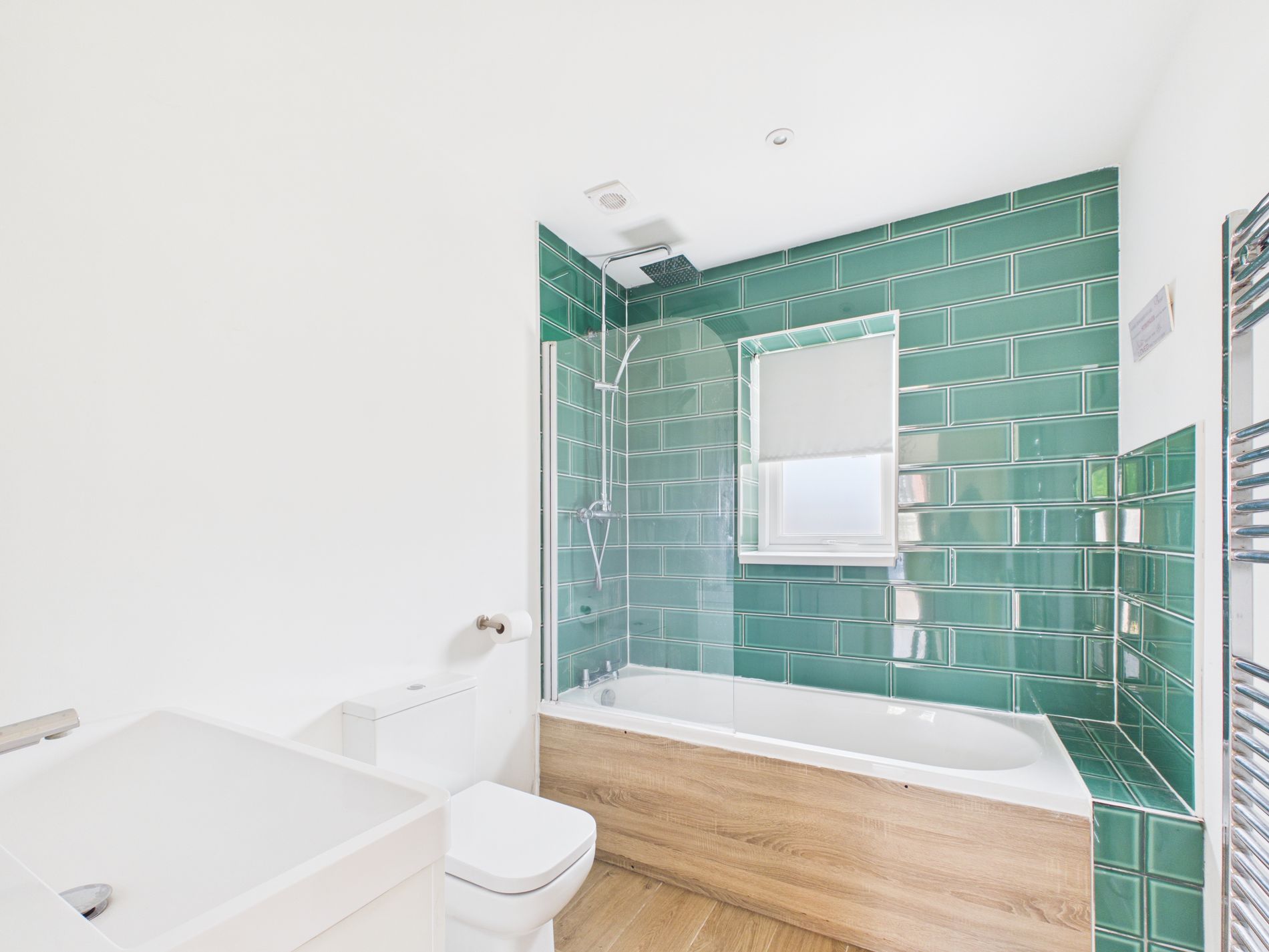 2 bed bungalow for sale in Holly Rise, New Ollerton, NG22  - Property Image 8