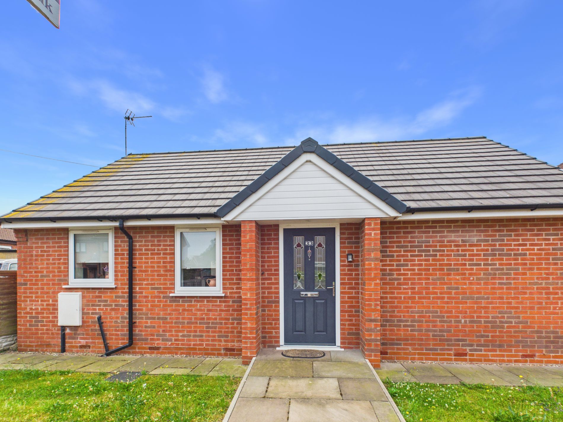 2 bed bungalow for sale in Holly Rise, New Ollerton, NG22