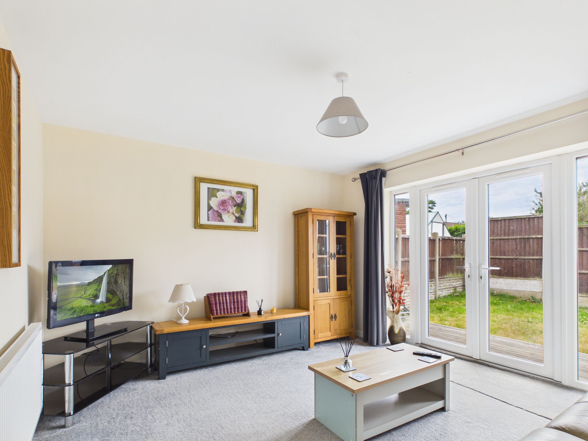 2 bed bungalow for sale in Holly Rise, New Ollerton, NG22  - Property Image 6