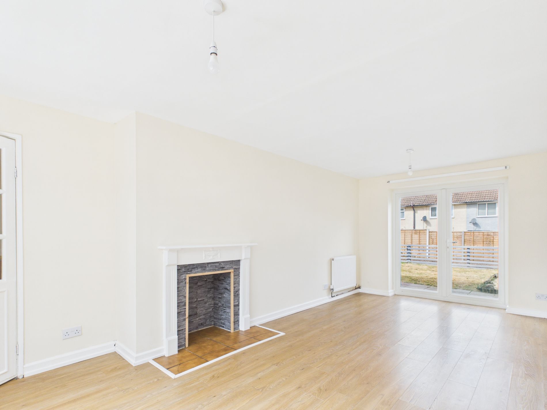 3 bed semi-detached house for sale in Dove Croft, New Ollerton, NG22  - Property Image 5