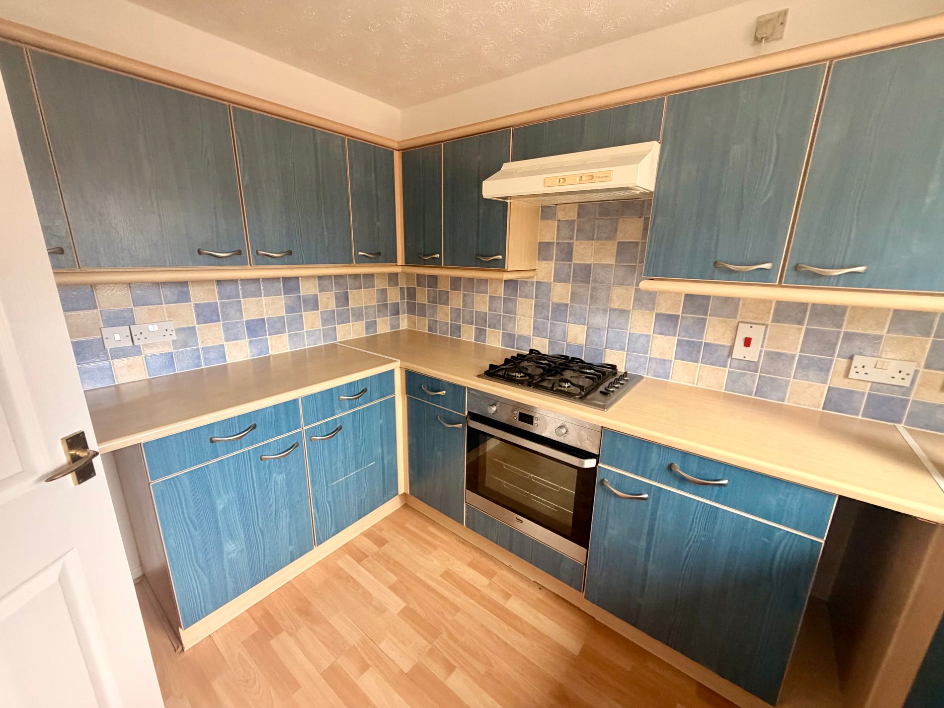3 bed semi-detached house to rent in Sixth Avenue, Edwinstowe, NG21  - Property Image 3