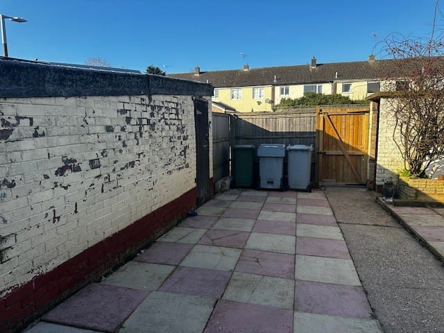 3 bed terraced house for sale in Stuart Avenue, New Ollerton, NG22  - Property Image 11