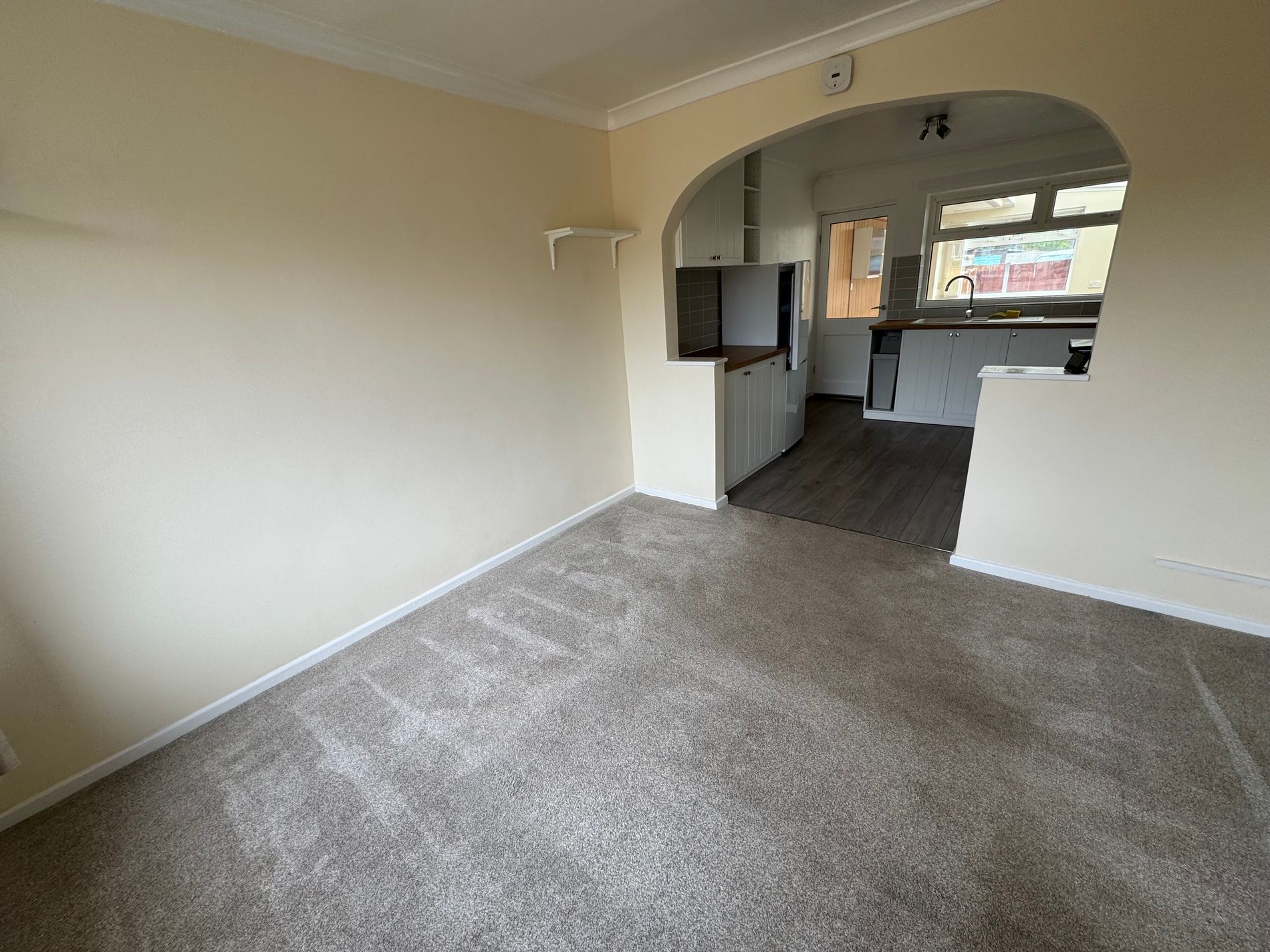 3 bed semi-detached house to rent in Hawthorn Drive, New Ollerton, NG22  - Property Image 4