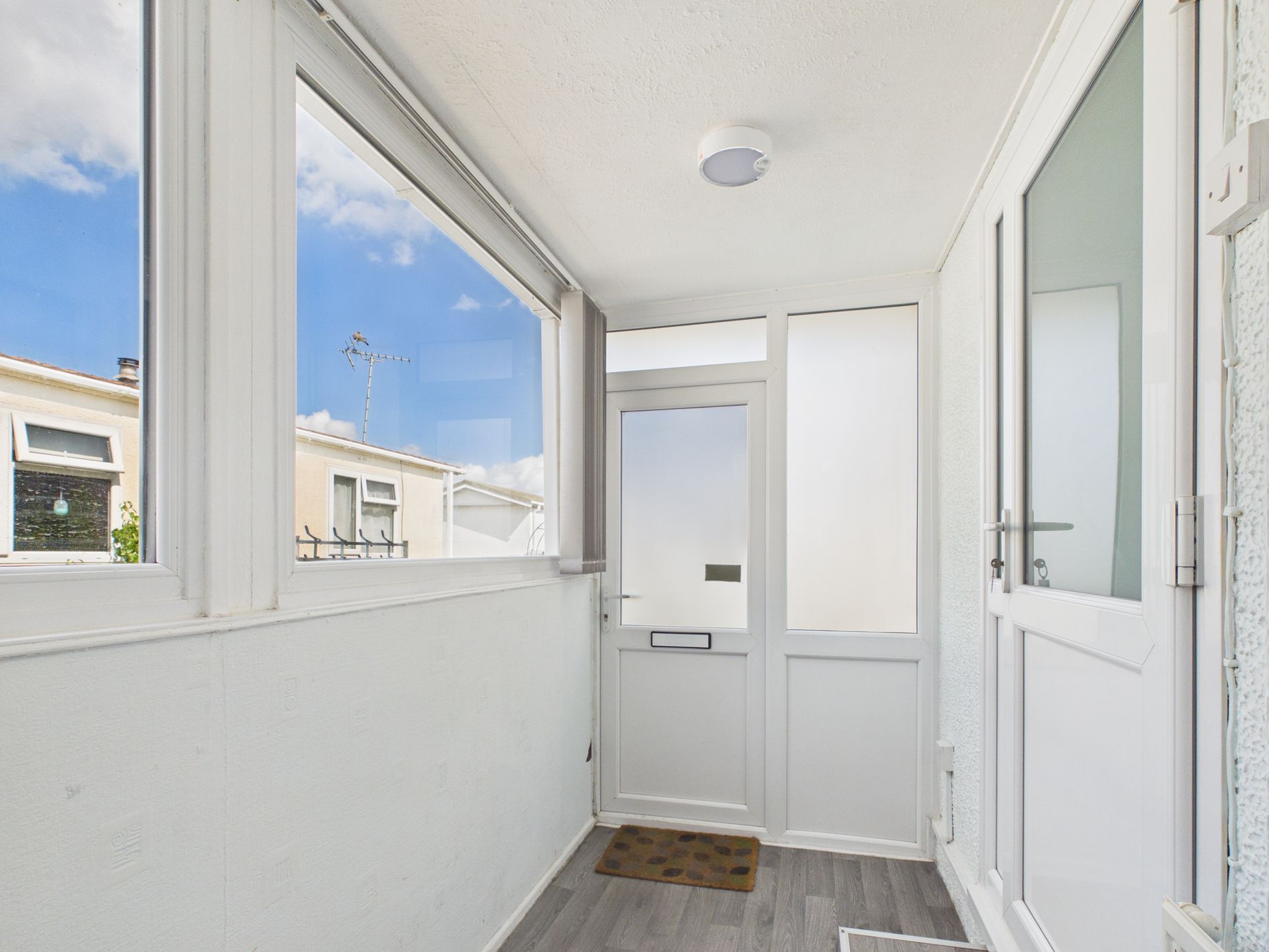 2 bed for sale in Sherwood Park, Walesby, NG22  - Property Image 2