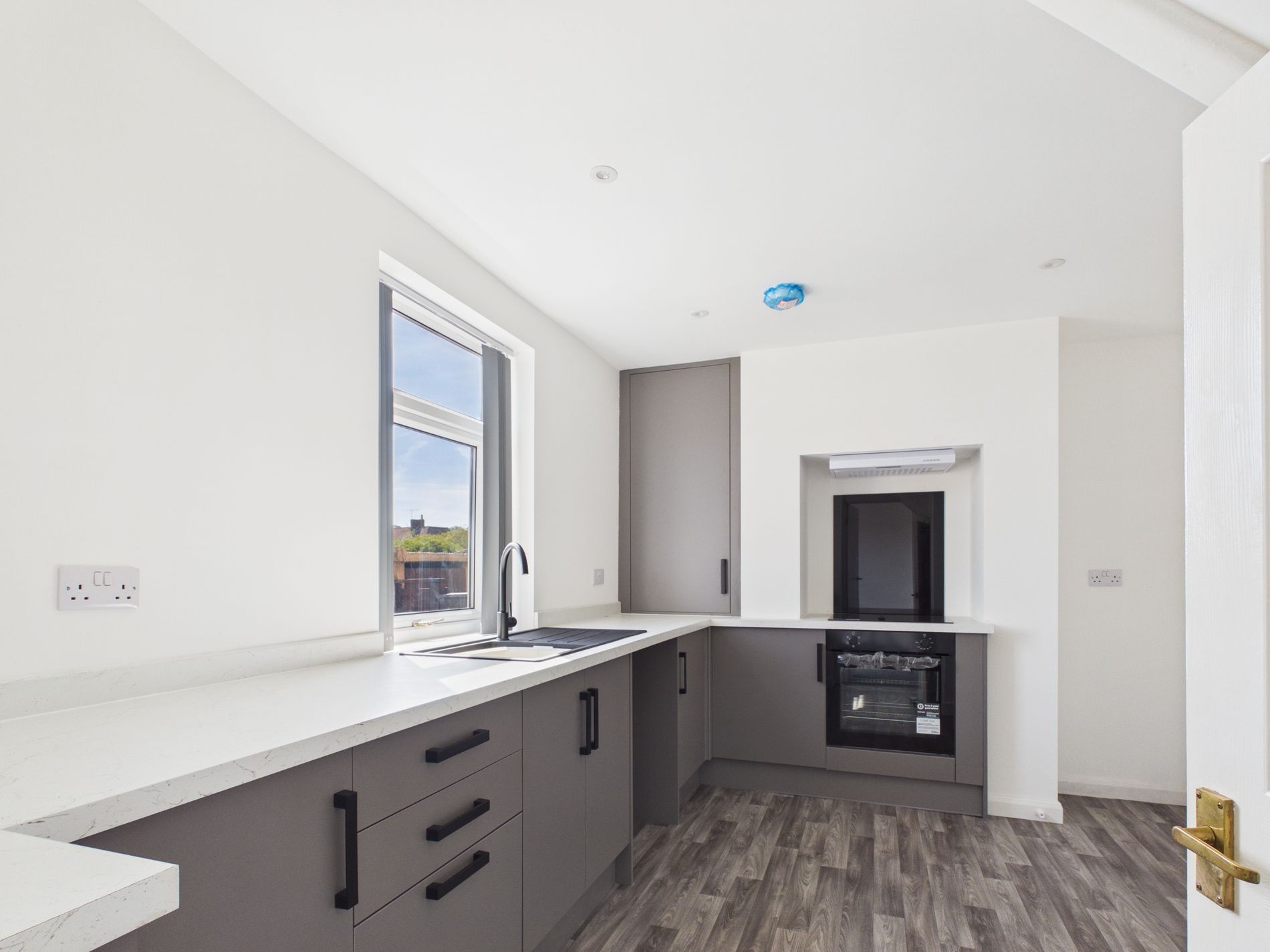 3 bed terraced house for sale in Devonshire Drive, Langwith, NG20  - Property Image 3