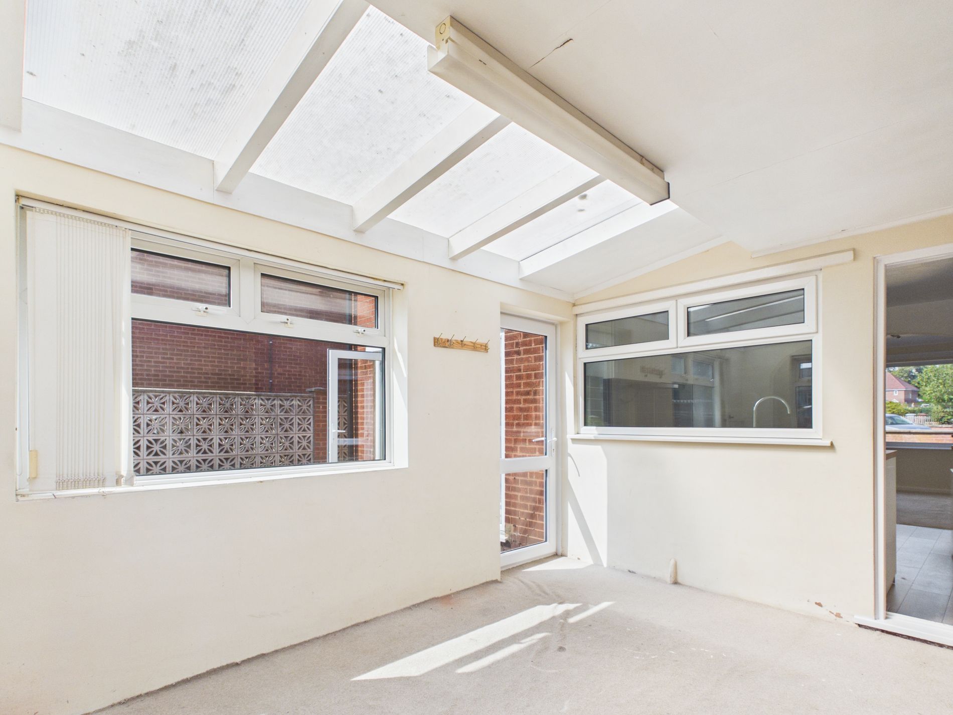 3 bed semi-detached house for sale in Hawthorn Drive, New Ollerton, NG22  - Property Image 6