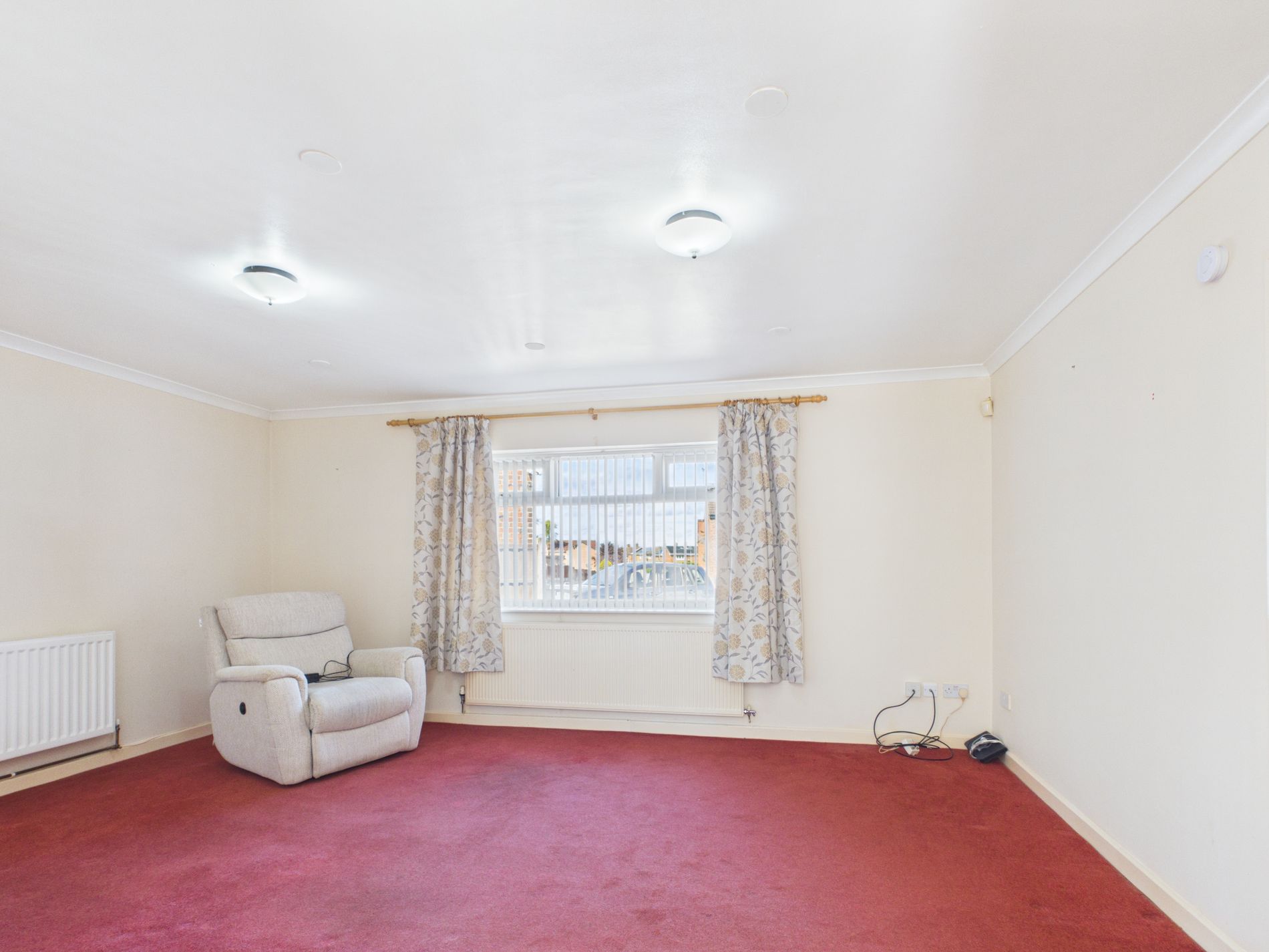 2 bed bungalow for sale in Walesby Lane, New Ollerton, NG22  - Property Image 3