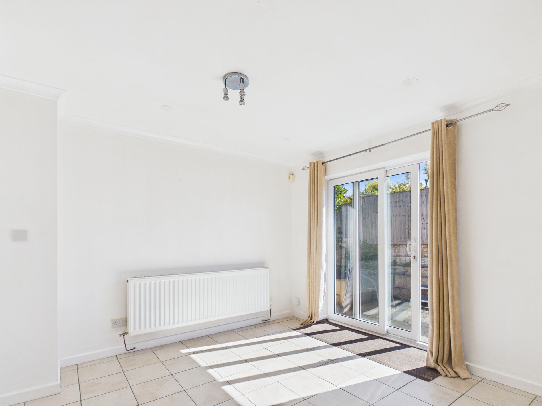 2 bed bungalow for sale in Walesby Lane, New Ollerton, NG22  - Property Image 8