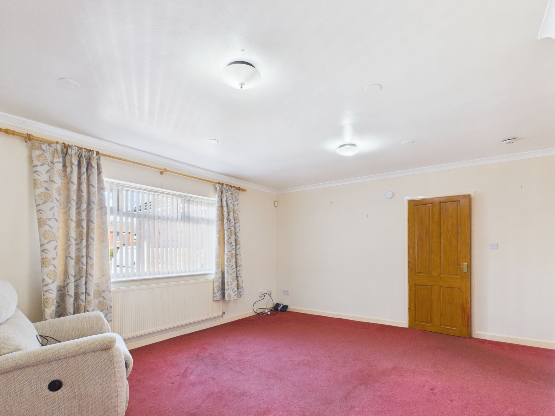2 bed bungalow for sale in Walesby Lane, New Ollerton, NG22  - Property Image 4