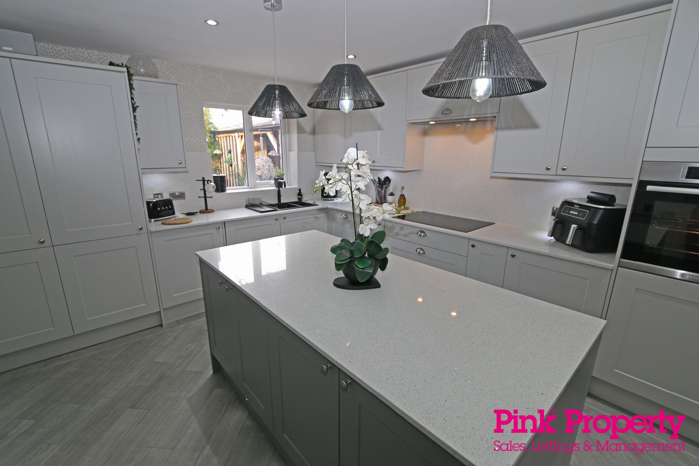 4 bed detached house to rent in Colleridge Grove, Beverley  - Property Image 2