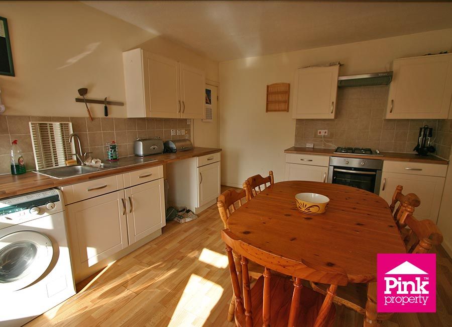 2 bed flat to rent in Ha'Penny Bridge Way, Hull  - Property Image 2