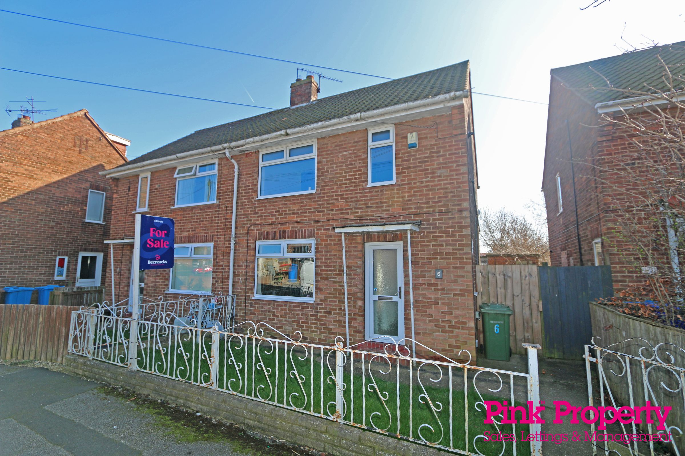 2 bed terraced house to rent in Hales Crescent, Hedon, Hull