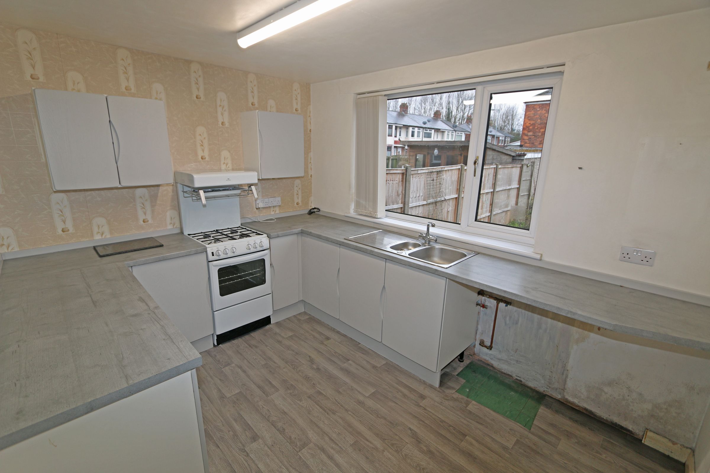 2 bed terraced house for sale in Spring Bank West , Hull  - Property Image 2