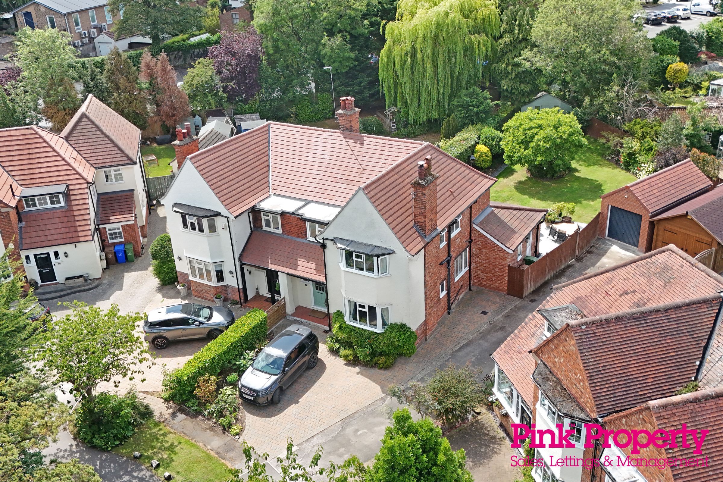 4 bed semi-detached house for sale in The Octagon, Willerby, Hull  - Property Image 2