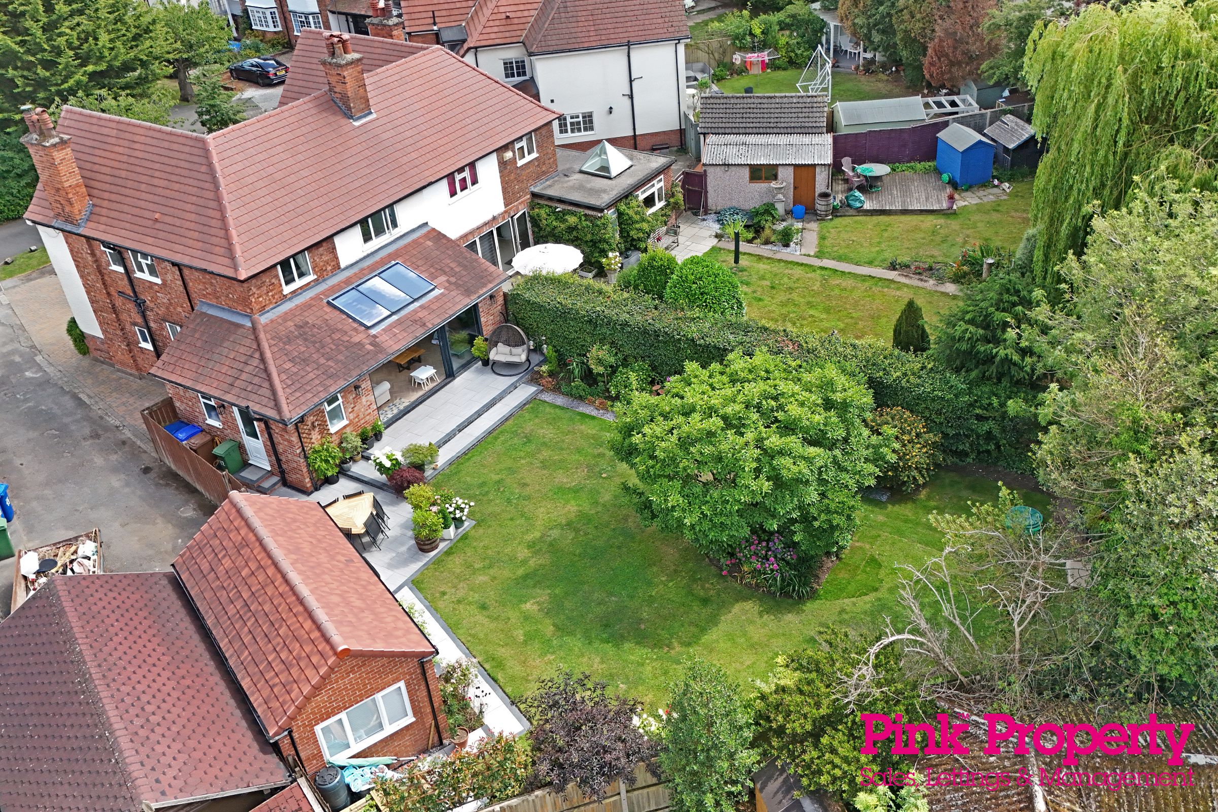 4 bed semi-detached house for sale in The Octagon, Willerby, Hull  - Property Image 3