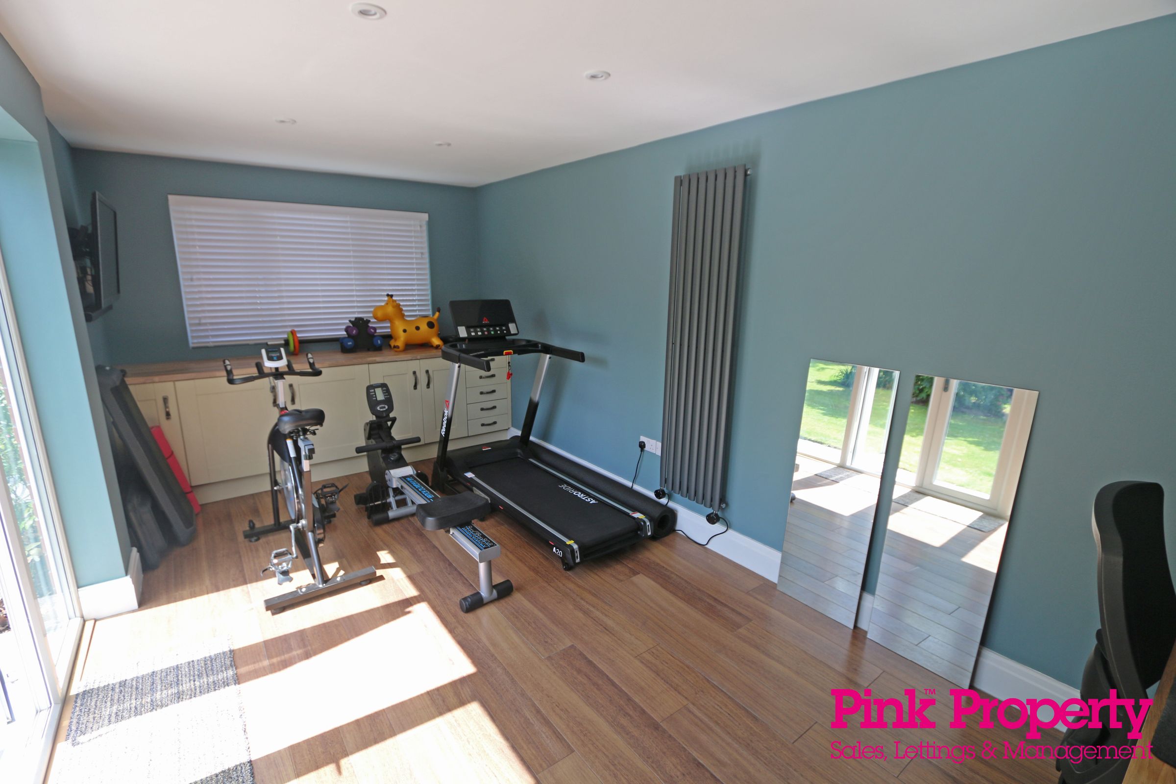 4 bed semi-detached house for sale in The Octagon, Willerby, Hull  - Property Image 17