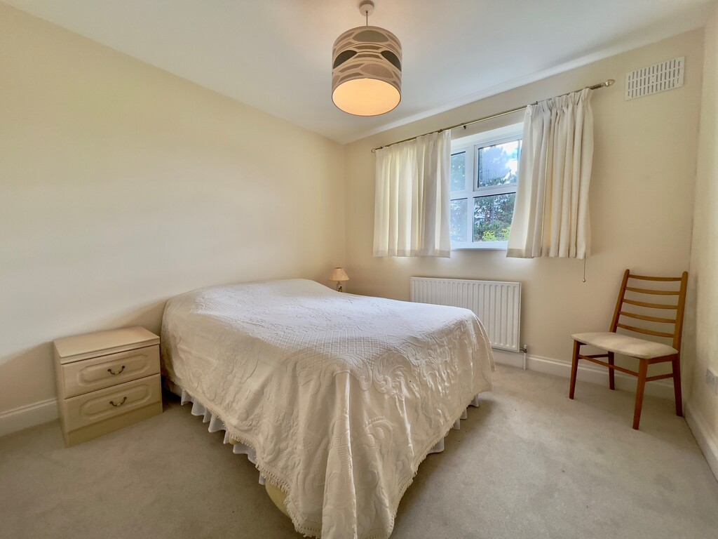 3 bed end of terrace house to rent in Little Oxhey Lane, Watford - Property Image 13