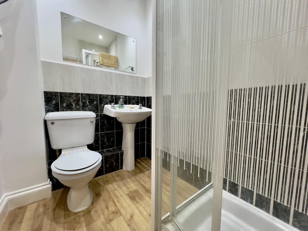 3 bed end of terrace house to rent in Little Oxhey Lane, Watford - Property Image 10
