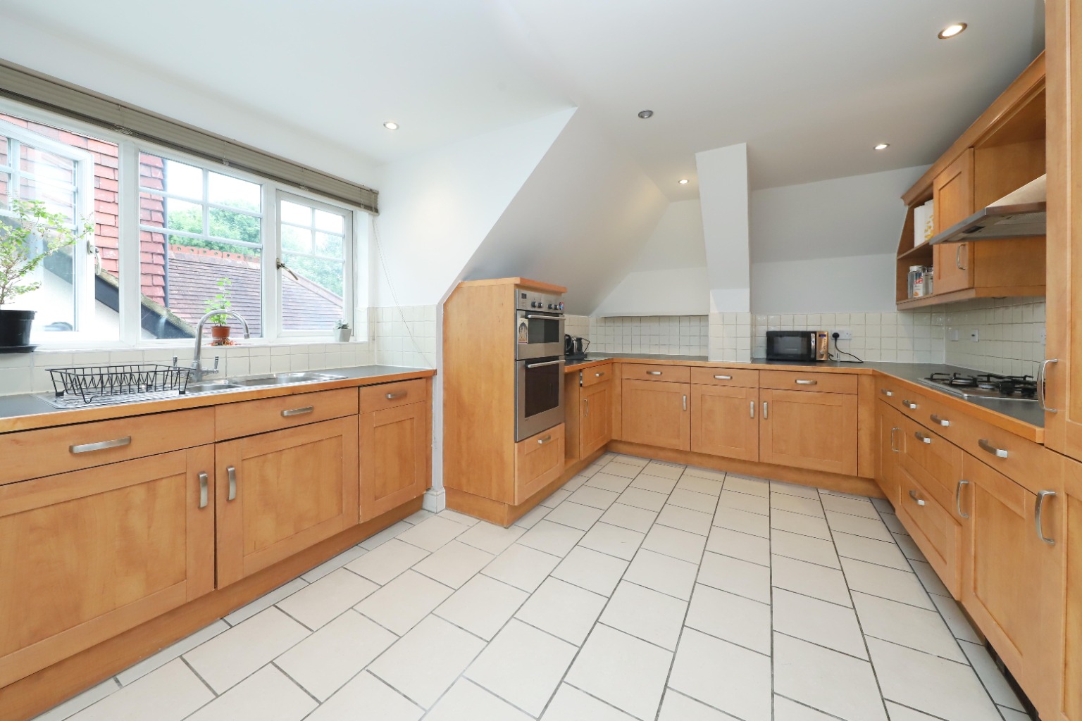 2 bed flat for sale in Marsh Point, Marsh Road, HA5 5ND - Property Image 7
