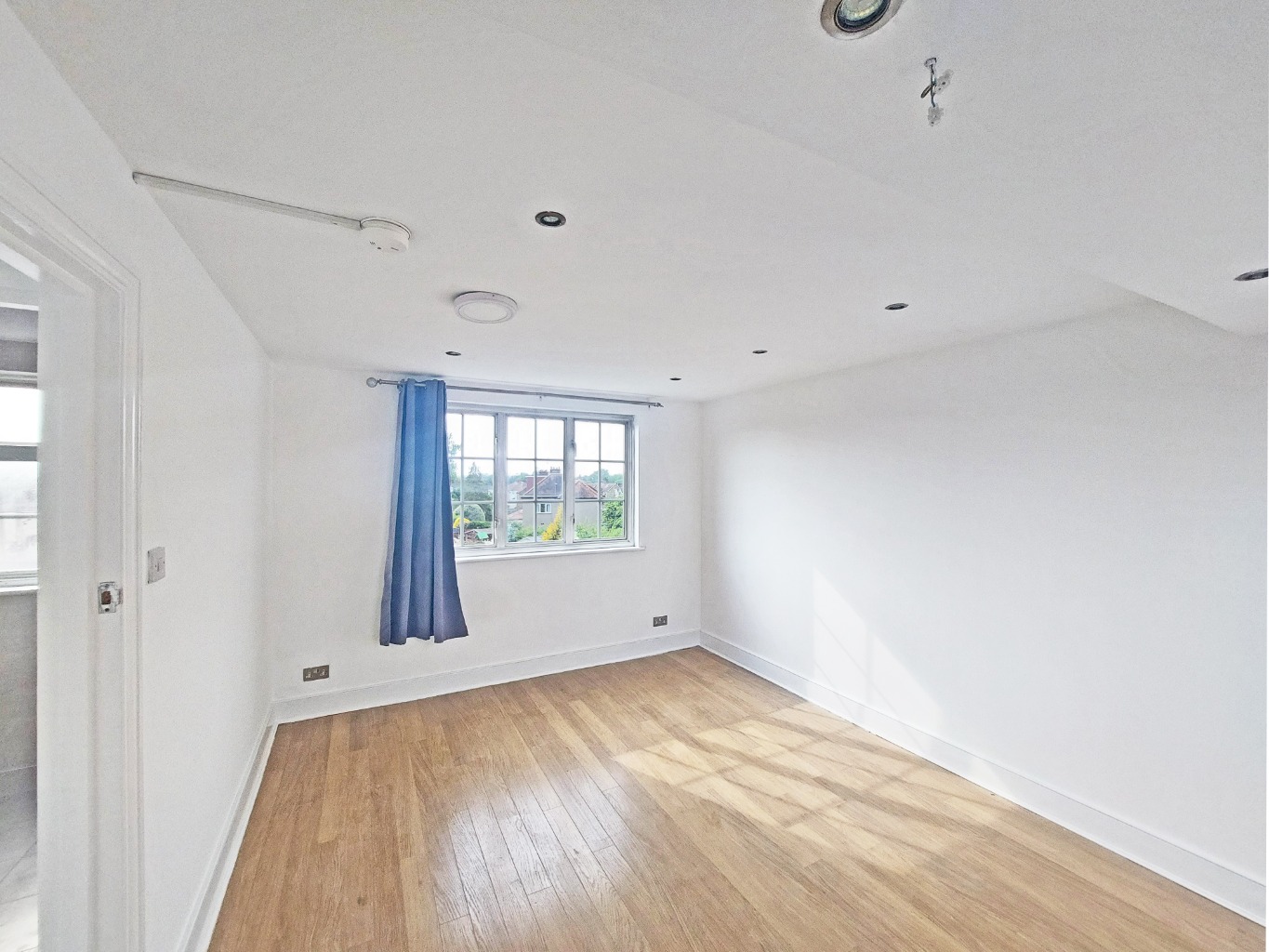5 bed semi-detached house for sale in Church Drive, Harrow - Property Image 12