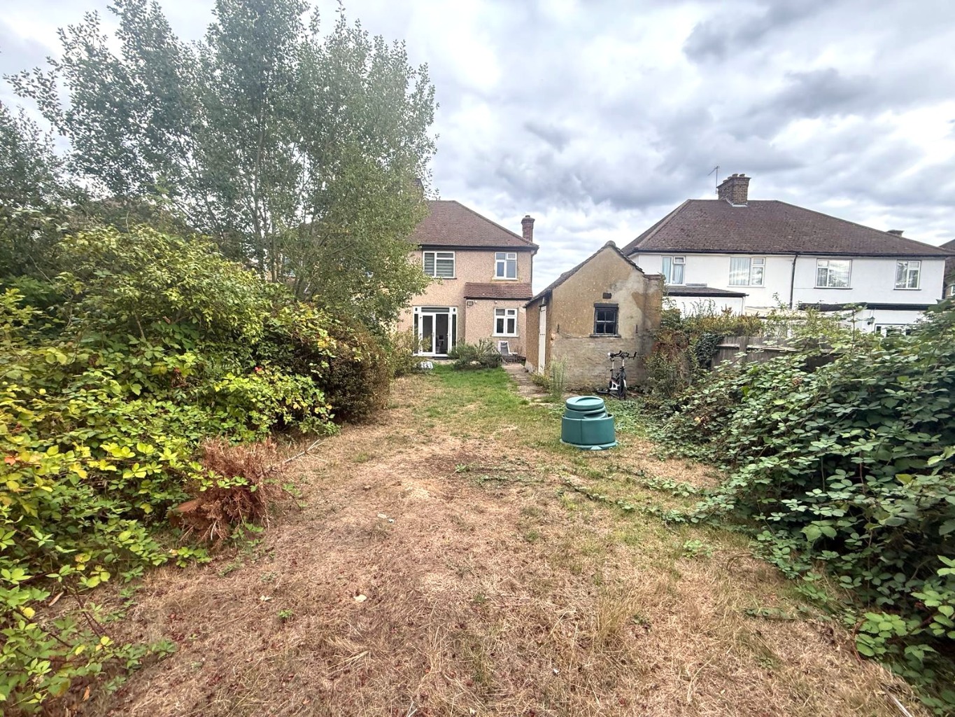 3 bed semi-detached house for sale in Imperial Drive, North Harrow  - Property Image 9