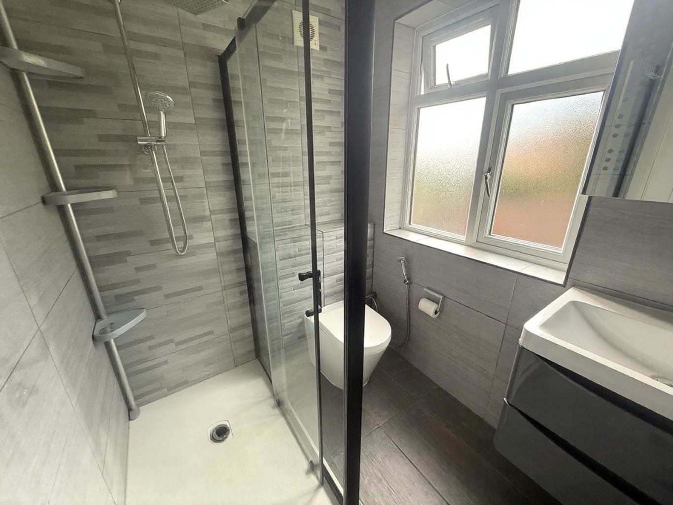 3 bed semi-detached house for sale in Imperial Drive, North Harrow  - Property Image 15