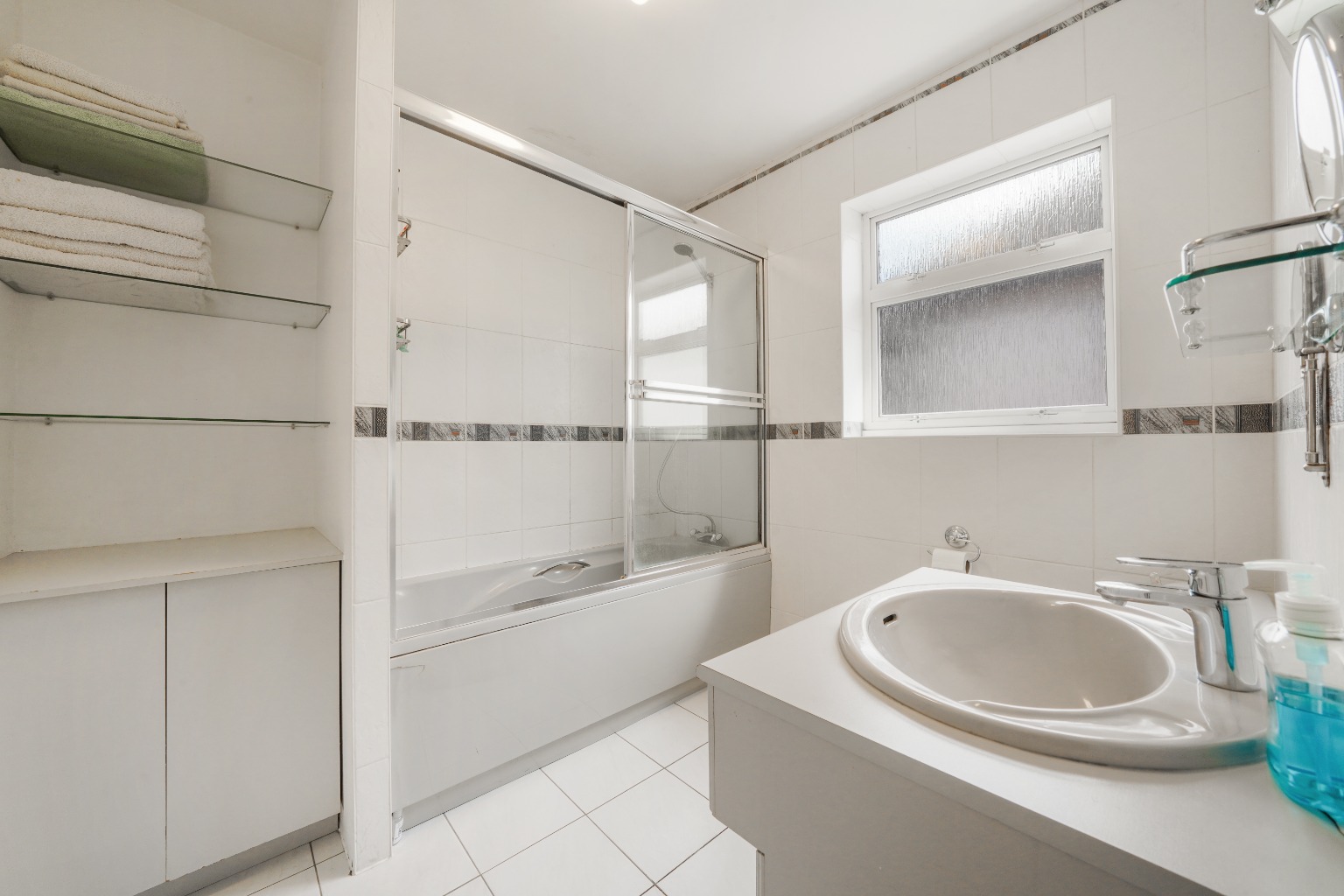 4 bed semi-detached house for sale in Bridle Road, Pinner  - Property Image 10