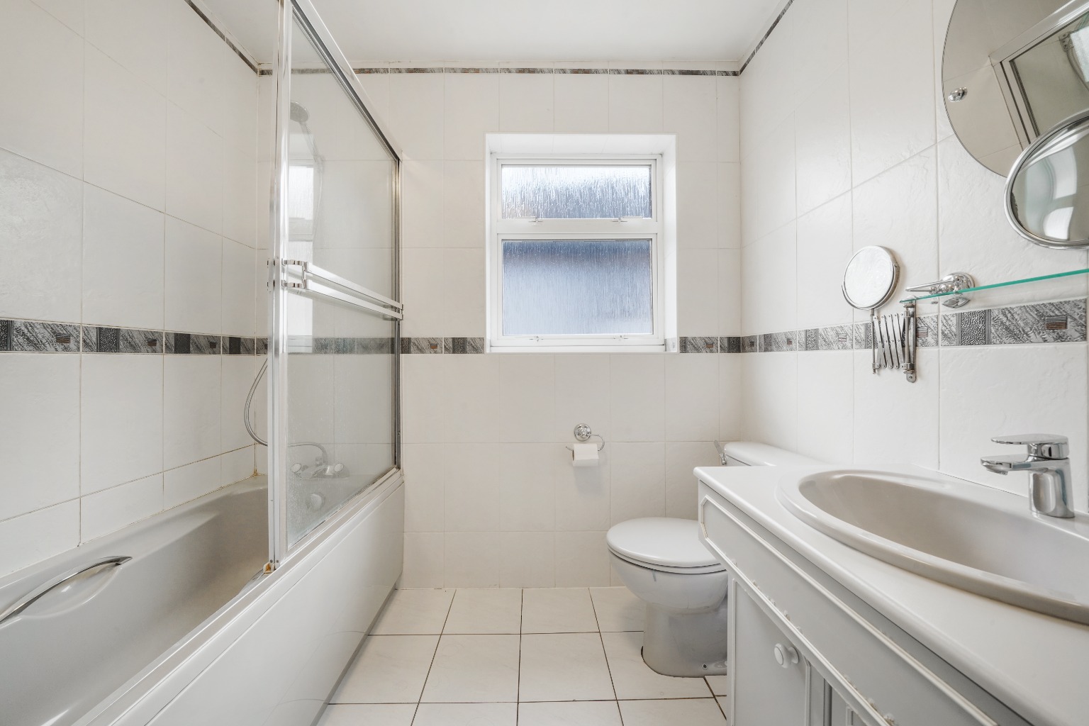 4 bed semi-detached house for sale in Bridle Road, Pinner  - Property Image 9