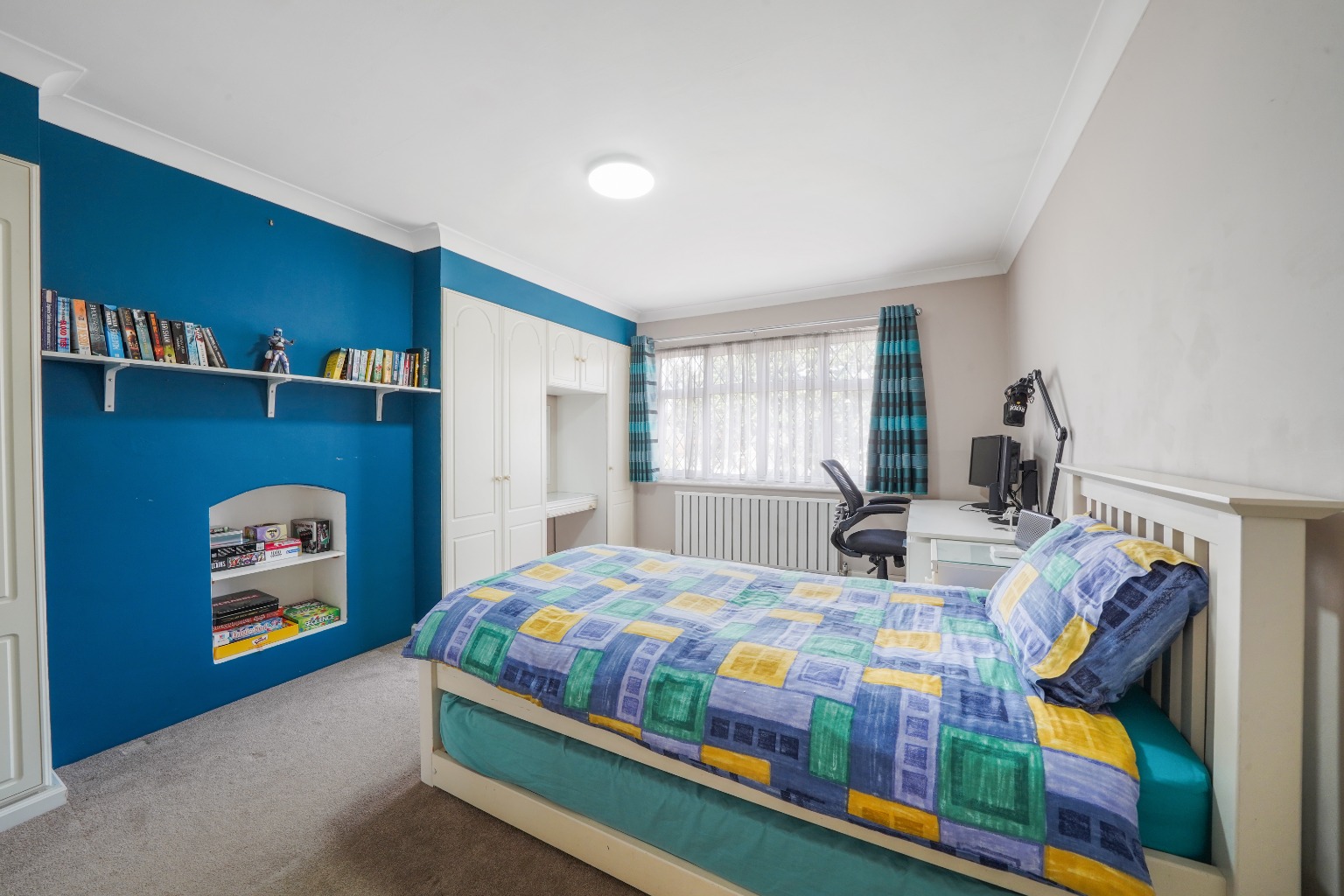 4 bed semi-detached house for sale in Bridle Road, Pinner  - Property Image 13