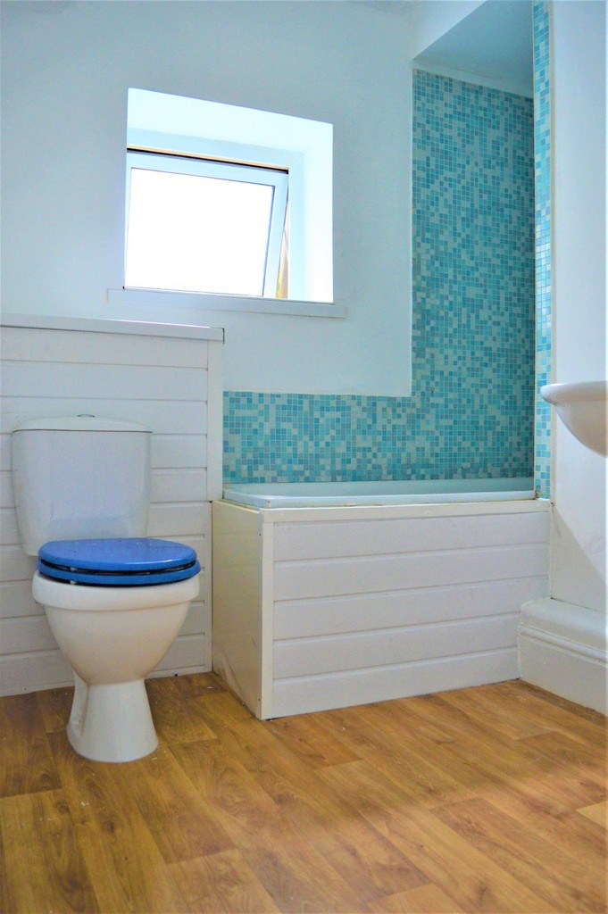 3 bed terraced house to rent in Bloomfield Road, Blackwood - Property Image 5