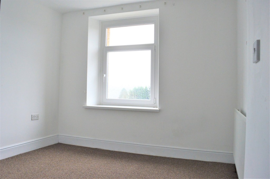 3 bed terraced house to rent in Bloomfield Road, Blackwood - Property Image 6
