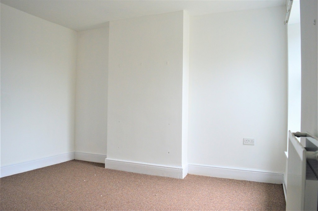 3 bed terraced house to rent in Bloomfield Road, Blackwood - Property Image 7