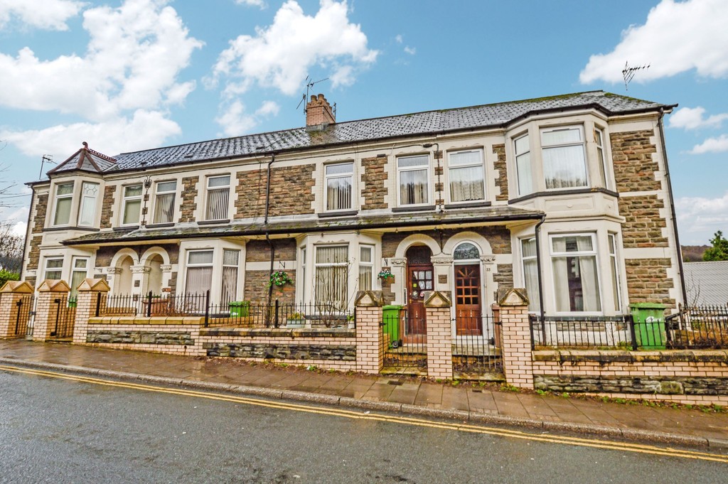 2 bed terraced house for sale in High Street, Llanbradach