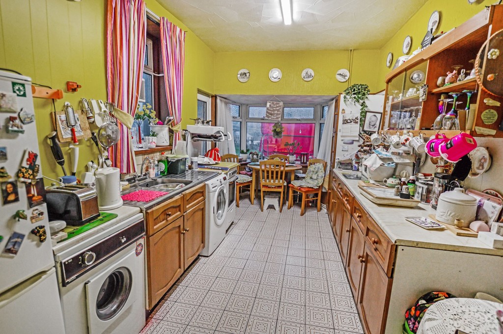 2 bed terraced house for sale in High Street, Llanbradach  - Property Image 3