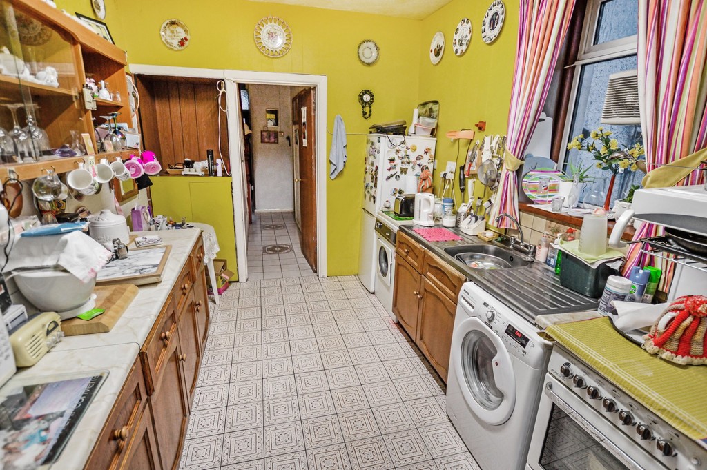 2 bed terraced house for sale in High Street, Llanbradach  - Property Image 5