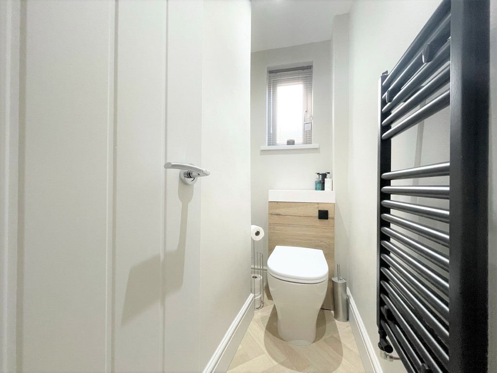 4 bed semi-detached house for sale in Raglan Road, Hengoed - Property Image 16