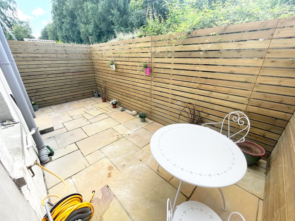 4 bed semi-detached house for sale in Raglan Road, Hengoed - Property Image 15