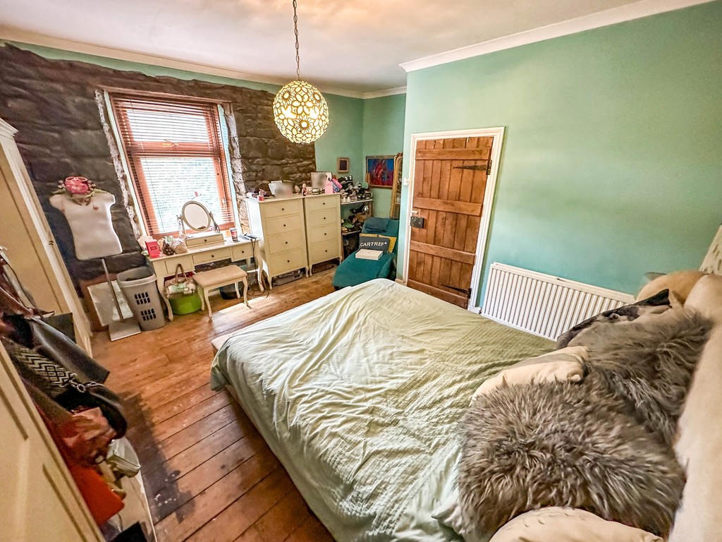3 bed detached house for sale in Kings Hill, Hengoed - Property Image 9